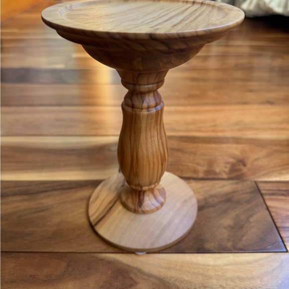 Williams Sonoma Beautiful Olivewood Pillar Candle Holder Brand New - Picture 3 of 8